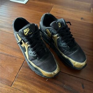 RARE Nike Air Max 90 Men's Black and Gold Sneakers